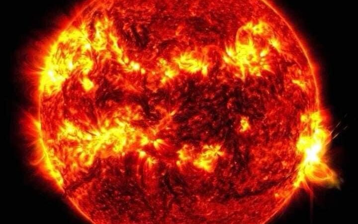 La NASA informó que una gran llamarada de categoría X8.7 se desprendió del Sol el día de hoy