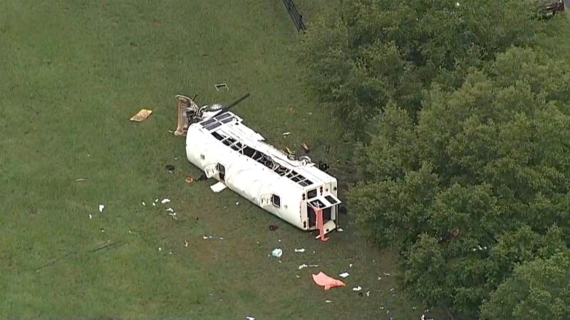 Vuelca autobús con trabajadores agrícolas mexicanos en Florida; hay ocho muertos y 40 heridos