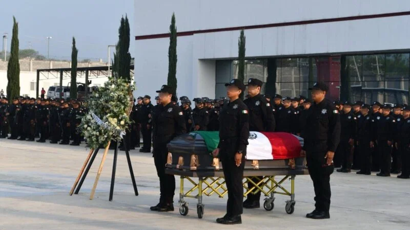 Despiden con honores a Oscar, joven policía en Matamoros, Tamaulipas en cumplimiento del deber
