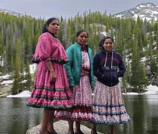 Familia rarámuri logra el 1,2,3 en Ultramaratón Latino Aventura en la Naturaleza