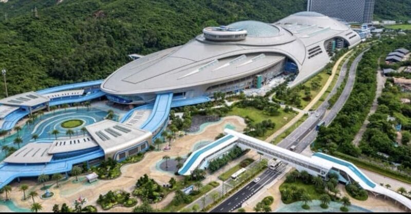 ¡No es una nave espacial! Es el impresionante Museo de Ciencias Oceánicas de China
