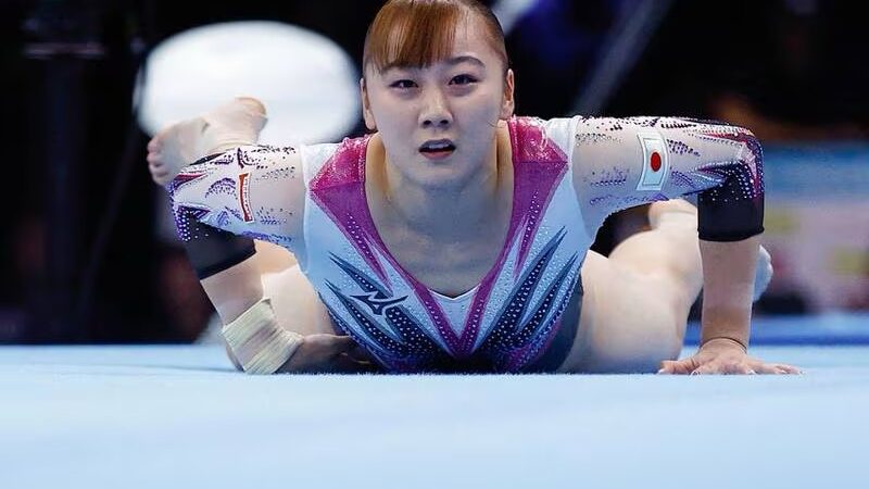 Japón expulsa de los Juegos Olímpicos a una integrante de su equipo de gimnasia ¡por fumar y beber!