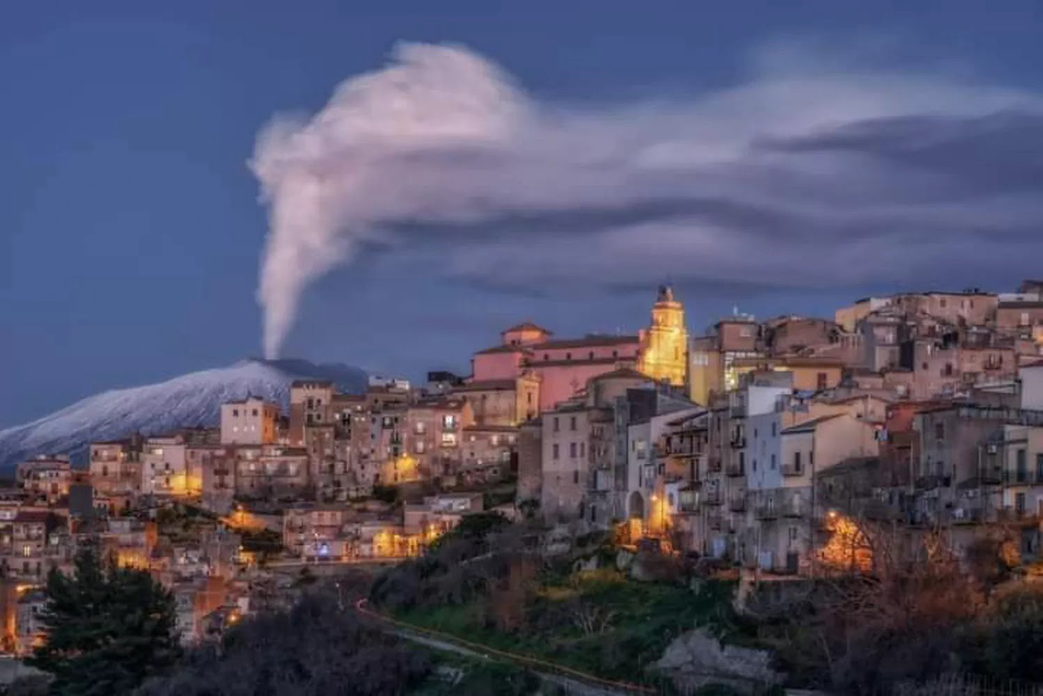 ¡Una maravilla! Centuripe es una comuna italiana situada en la provincia de Enna, en la región de Sicilia