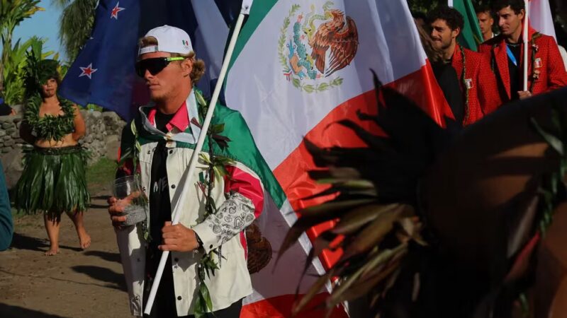 Quién es Alan Cleland, el primer surfista mexicano en los Juegos Olímpicos