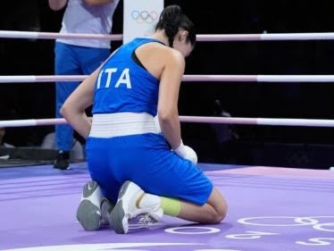 En París 2024 boxeadora italiana abandonó a los 46 segundos la pelea contra una argelina que no superó las pruebas de género: “No es justo”