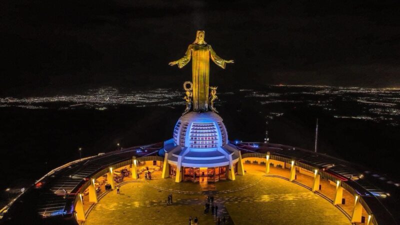 Cristo Rey estrena nuevo sistema de iluminación en el cerro del cubilete en Silao, Guanajuato
