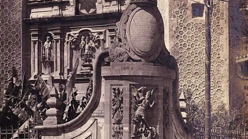 Se cumplieron 503 años de la caída de Tenochtitlán y este relieve en San Hipólito podría ser un recuerdo del suceso