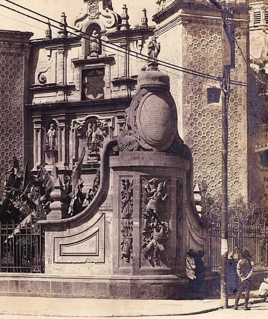 Se cumplieron 503 años de la caída de Tenochtitlán y este relieve en San Hipólito podría ser un recuerdo del suceso