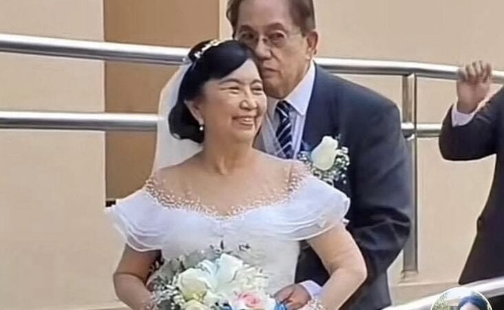 Mujer encontró el amor a los 70 años de edad con su ex compañero del kínder