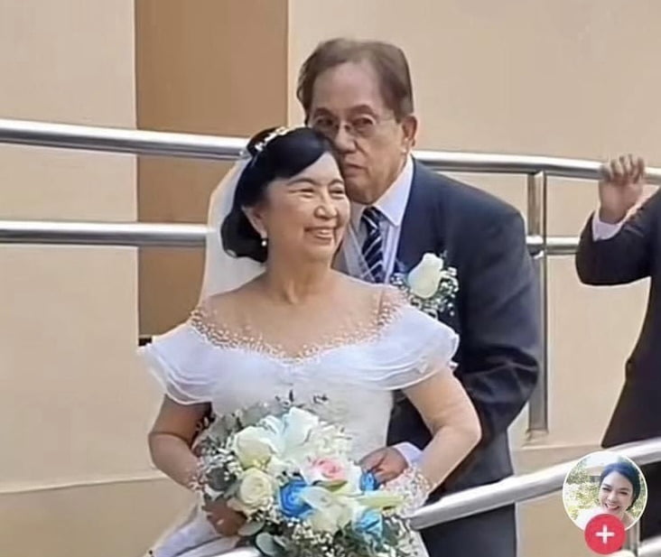 Mujer encontró el amor a los 70 años de edad con su ex compañero del kínder