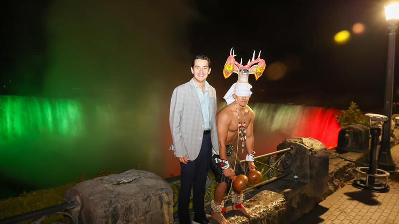 “Semana México en Canadá” con la iluminación de las Cataratas del Niágara de verde, blanco y rojo