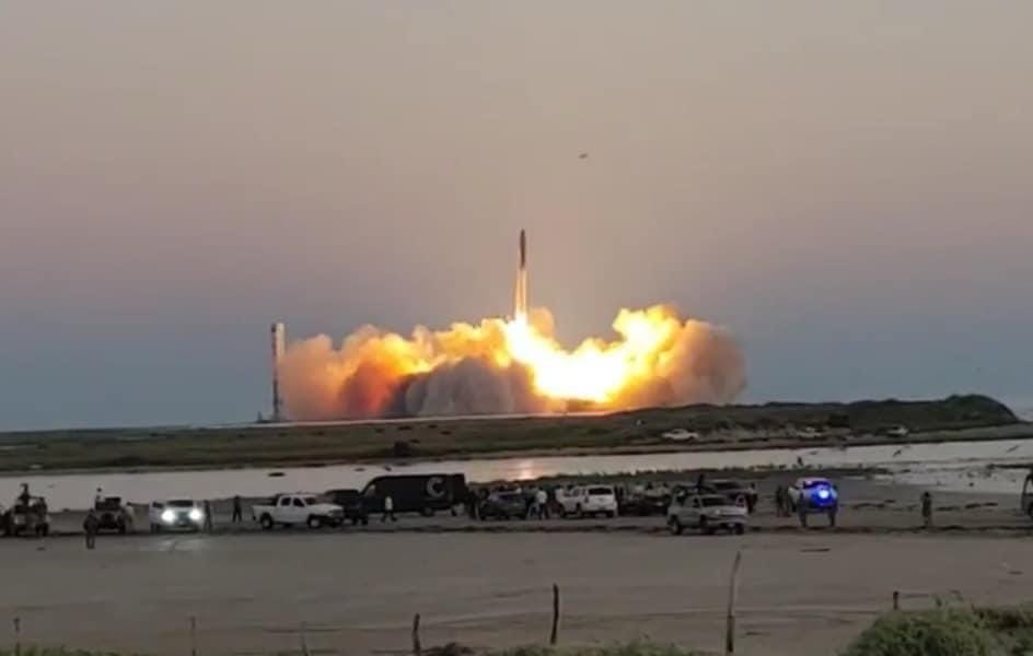 ¡Histórico! Impresionante despegue y regreso del cohete STARSHIP