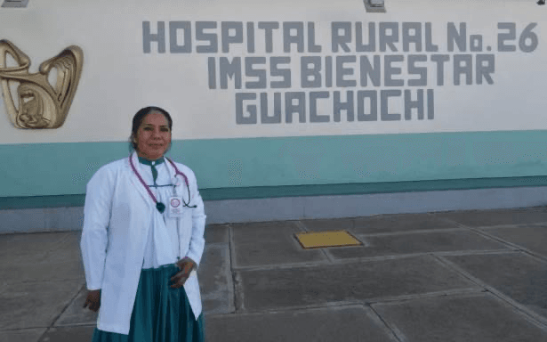 Primera médica Rarámuri de Chihuahua labora en el Hospital Rural de Guachochi del Programa IMSS Bienestar