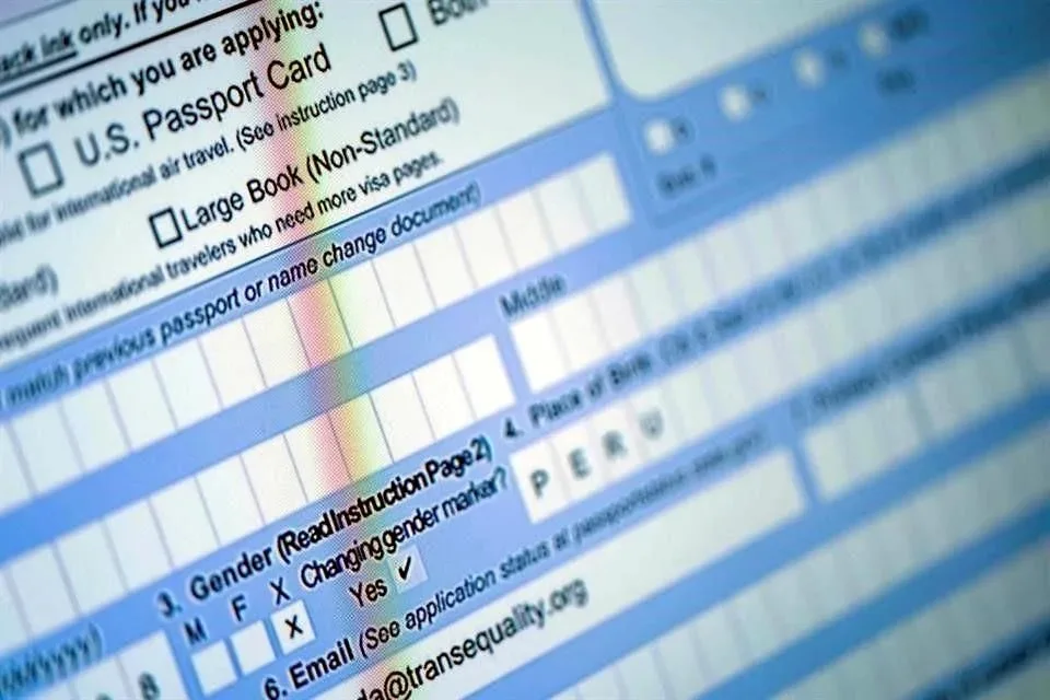 Suspende EU emisión de pasaportes con género «X» es decir no binario, tras decreto de Trump