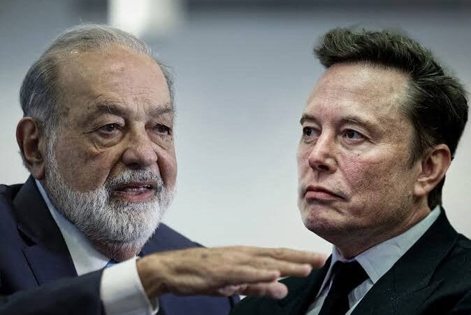 Carlos Slim reta a Elon Musk a una apuesta sobre la llegada a Marte