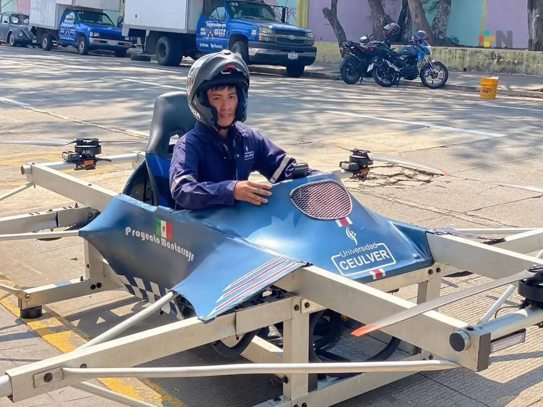 Estudiantes de Veracruz crean el primer auto volador en México: «Mantarraya»&nbsp;