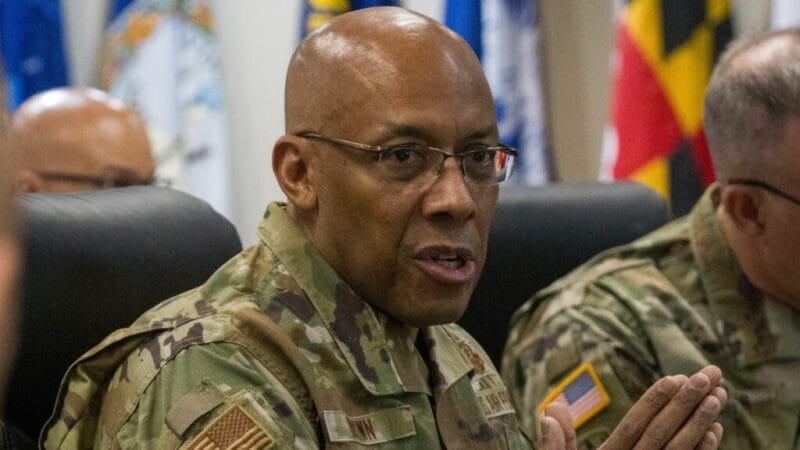 Trump despide al Jefe del Estado Mayor conjunto de Estados Unidos