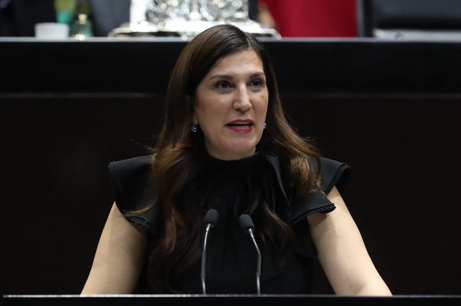 Kenia López del PAN presenta iniciativa para cambiar el nombre del país de ‘Estados Unidos Mexicanos’ a solo ‘México.