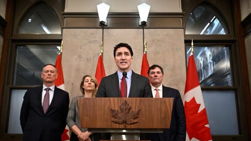 Trudeau responde a la «guerra comercial» de Trump con aranceles del 25% y advierte : «Va a ser difícil»