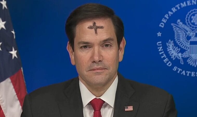 Marco Rubio, secretario de Estado, aparece en televisión con la cruz de ceniza en la frente