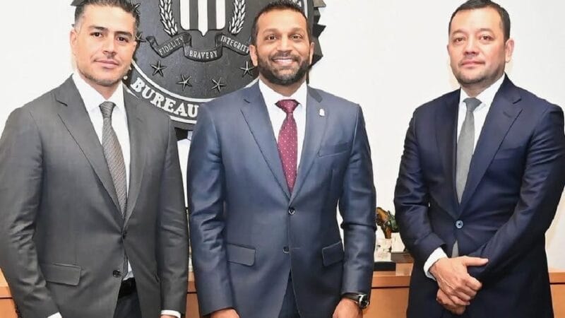 Harfuch se reúne con director del FBI tras entrega de 29 narcotraficantes