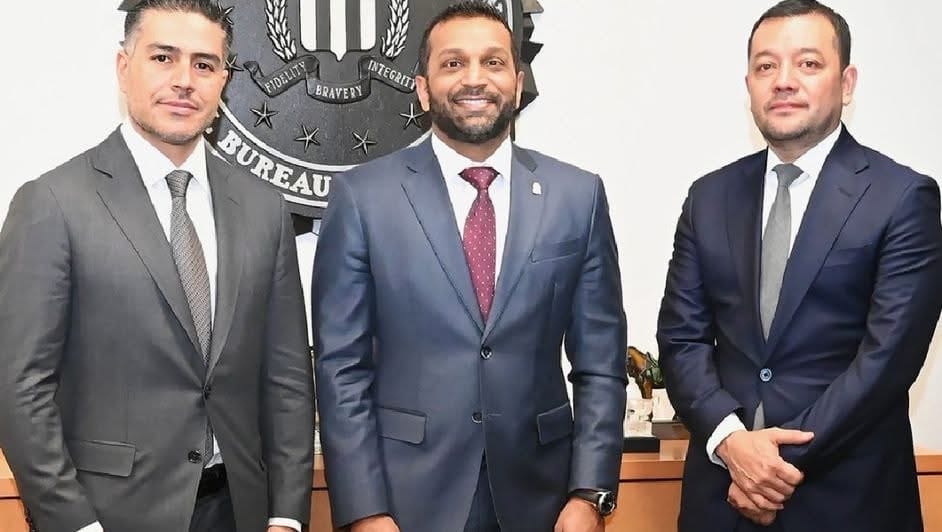 Harfuch se reúne con director del FBI tras entrega de 29 narcotraficantes