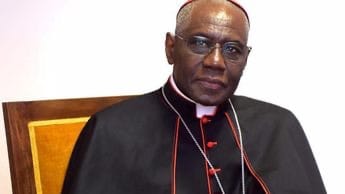 Cardenal africano puntea para suceder al papa Francisco