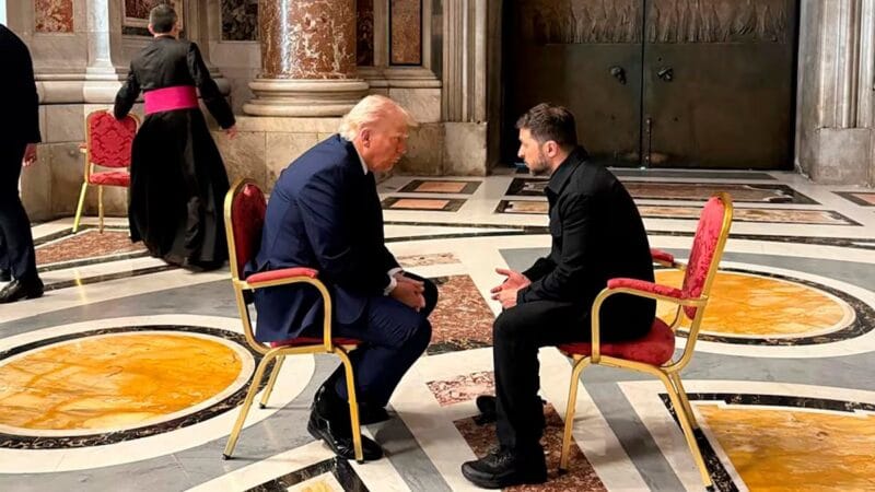 Trump amenaza a Putin con sanciones tras verse con Zelenski en el Vaticano para hablar sobre Ucrania
