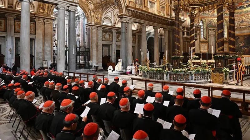 El Vaticano anuncia el inicio del cónclave que elegirá al próximo Papa para el 7 de mayo