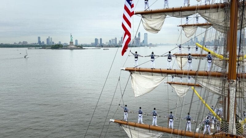 Semar confirma que piloto estadounidense era quien manejaba el buque escuela Cuauhtémoc