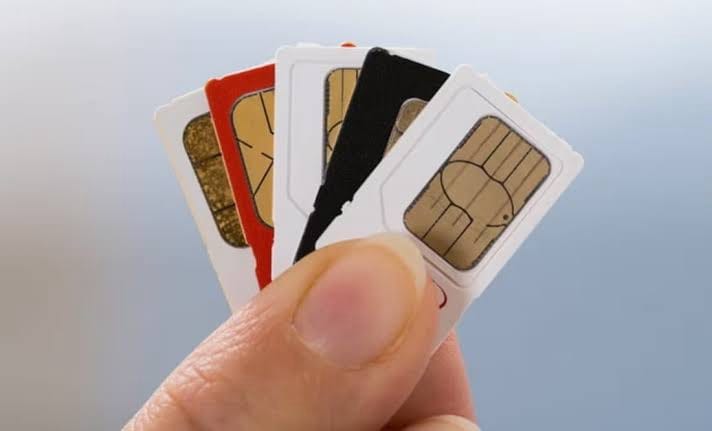 ¿Será obligatorio presentar la CURP para comprar chips de celular? Esto dijo Sheinbaum
