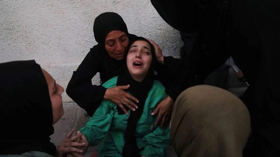 Mueren 52 personas en Gaza; la mayoría estaba en una escuela convertida en refugio