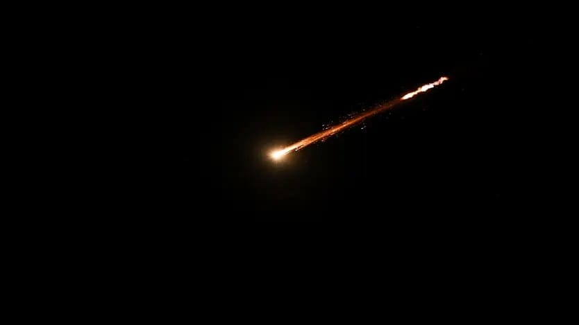 Irán Responde a Israel: Suenan Sirenas Antiaéreas por Ataque