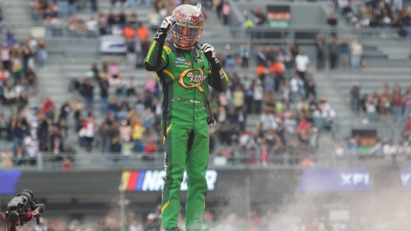 Daniel Suárez piloto regiomontano ganó la carrera de la NASCAR Xfinity en México