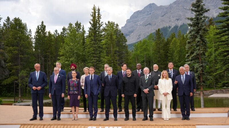 Sheinbaum junto a líderes mundiales en la Cumbre del G7 en Canadá