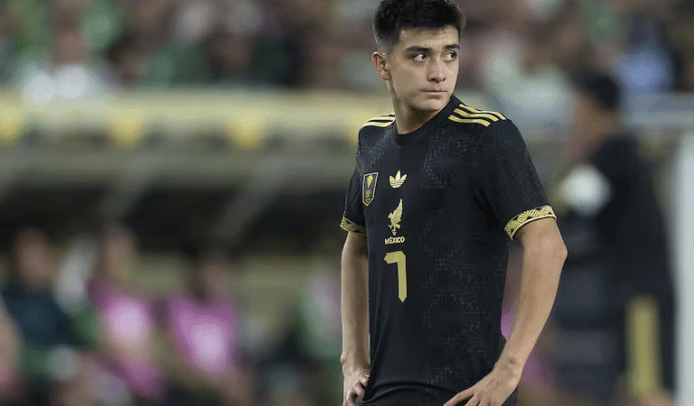 Gilberto Mora debuta con 16 años en selección mayor de México