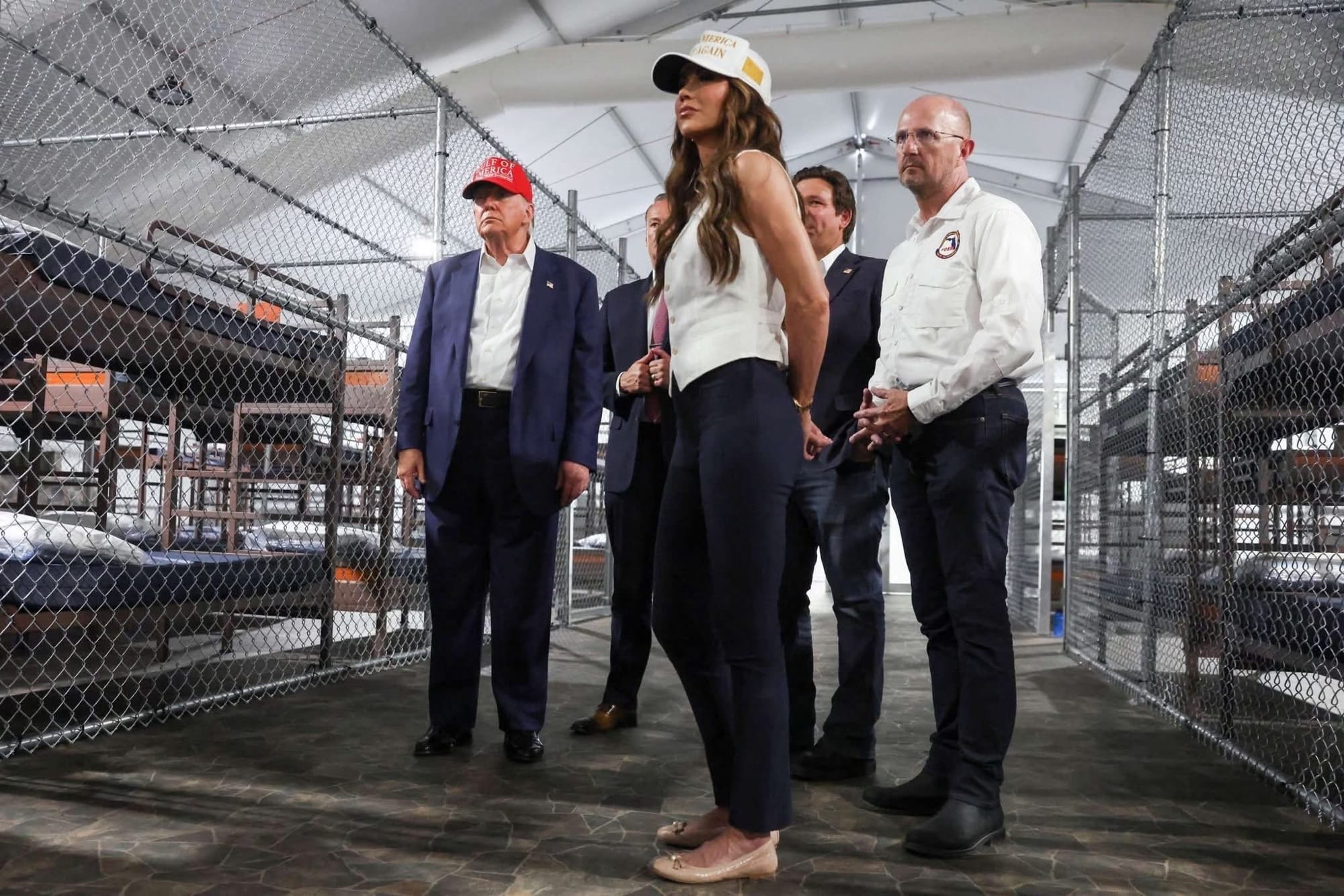 ‘Alligator Alcatraz’: La nueva prisión para migrantes que Trump construye rodeada de caimanes