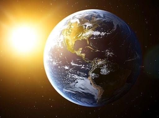 Este jueves la Tierra alcanzará su punto más alejado del Sol en este 2025: llega el afelio