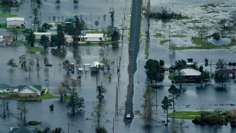 Ascendió a 82 el número de muertos por inundaciones en Texas; continúa la búsqueda de desaparecidos