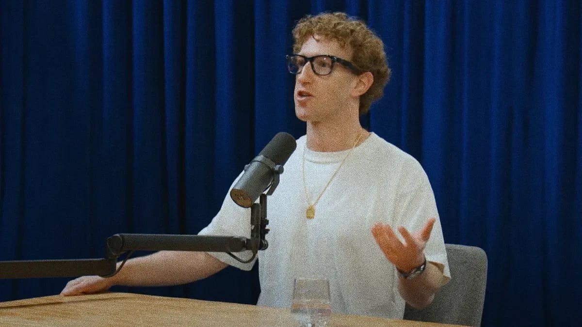 Mark Zuckerberg cree que la universidad ya no prepara a los jóvenes para el mundo laboral