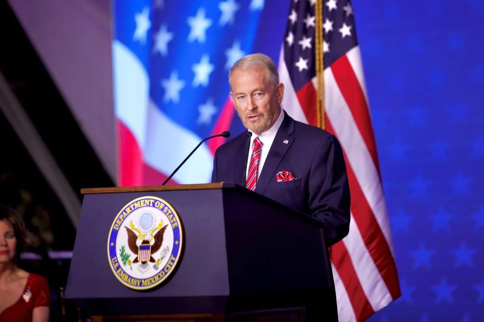 «Estamos unidos»: Ronald Johnson embajador de EU destaca colaboración con México para combatir los cárteles de la droga