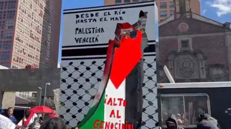 Instalan antimonumento palestino frente al Museo Memoria y Tolerancia