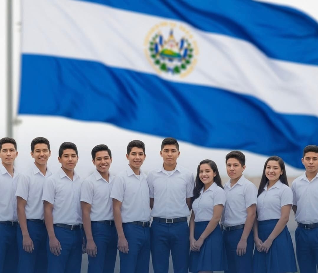 “No entran si no cumplen”: el nuevo reglamento escolar que causa debate en El Salvador
