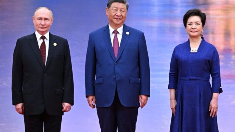 Vladimir Putin se reúne en China con Xi Jinping en la Cumbre OCS