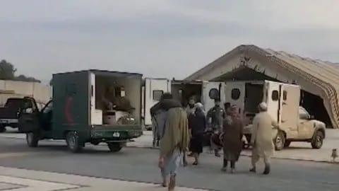 Van más de 800 personas sin vida tras fuerte terremoto en Afganistán