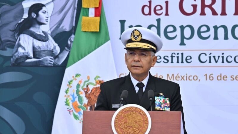 En pleno desfile del 16 de septiembre el secretario de Marina admite el escándalo de huachicol que sacude a la institución