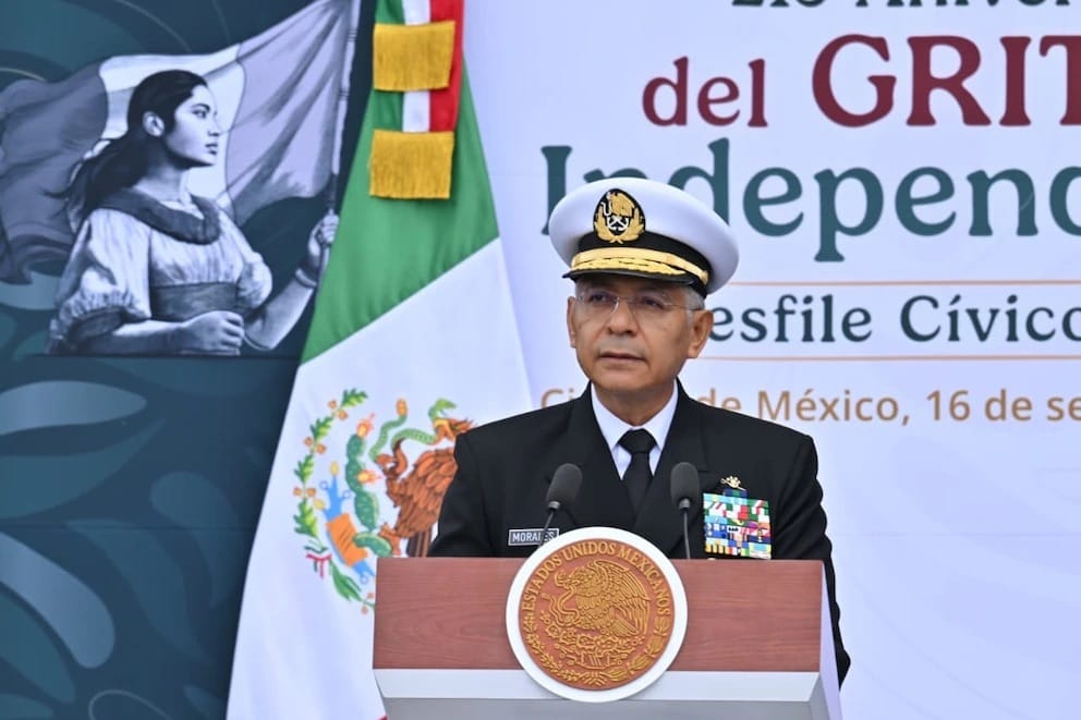 En pleno desfile del 16 de septiembre el secretario de Marina admite el escándalo de huachicol que sacude a la institución