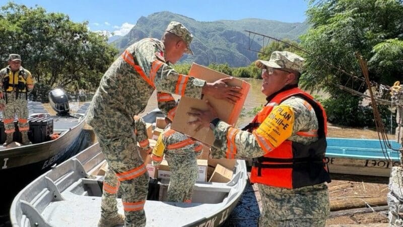 Ejército, Fuerza Aérea y Guardia Nacional mantienen labores de auxilio en cinco estados afectados por las lluvias