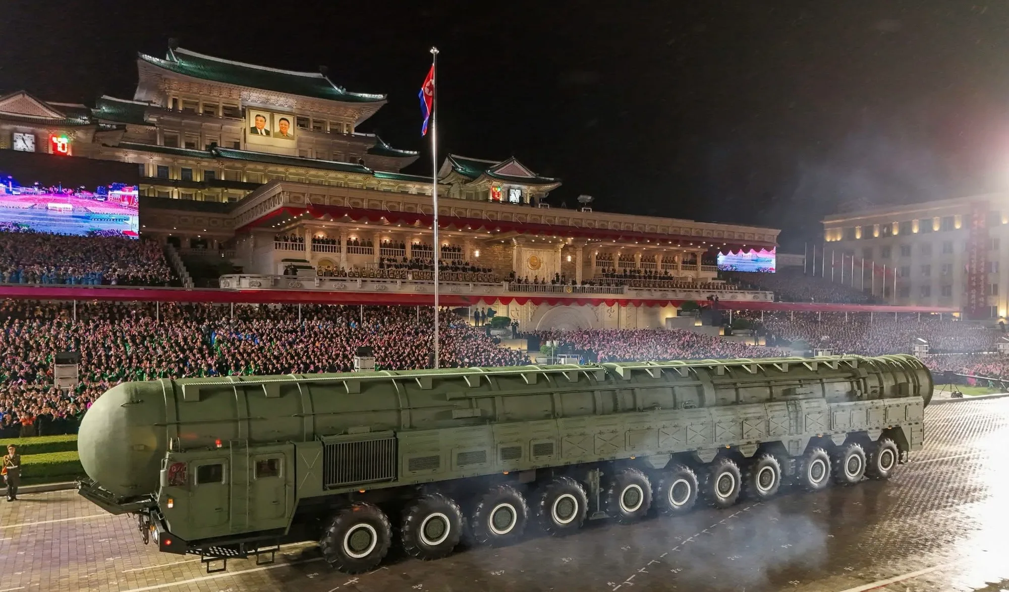 Corea del Norte acaba de presentar su misil más letal: EL HWASONG-20