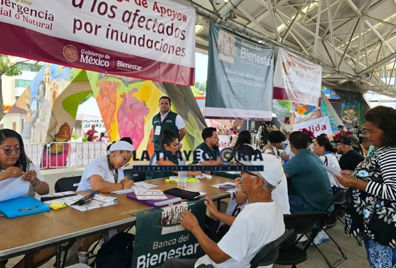 Ya inició la entrega de apoyos económicos a damnificados por inundaciones en Veracruz